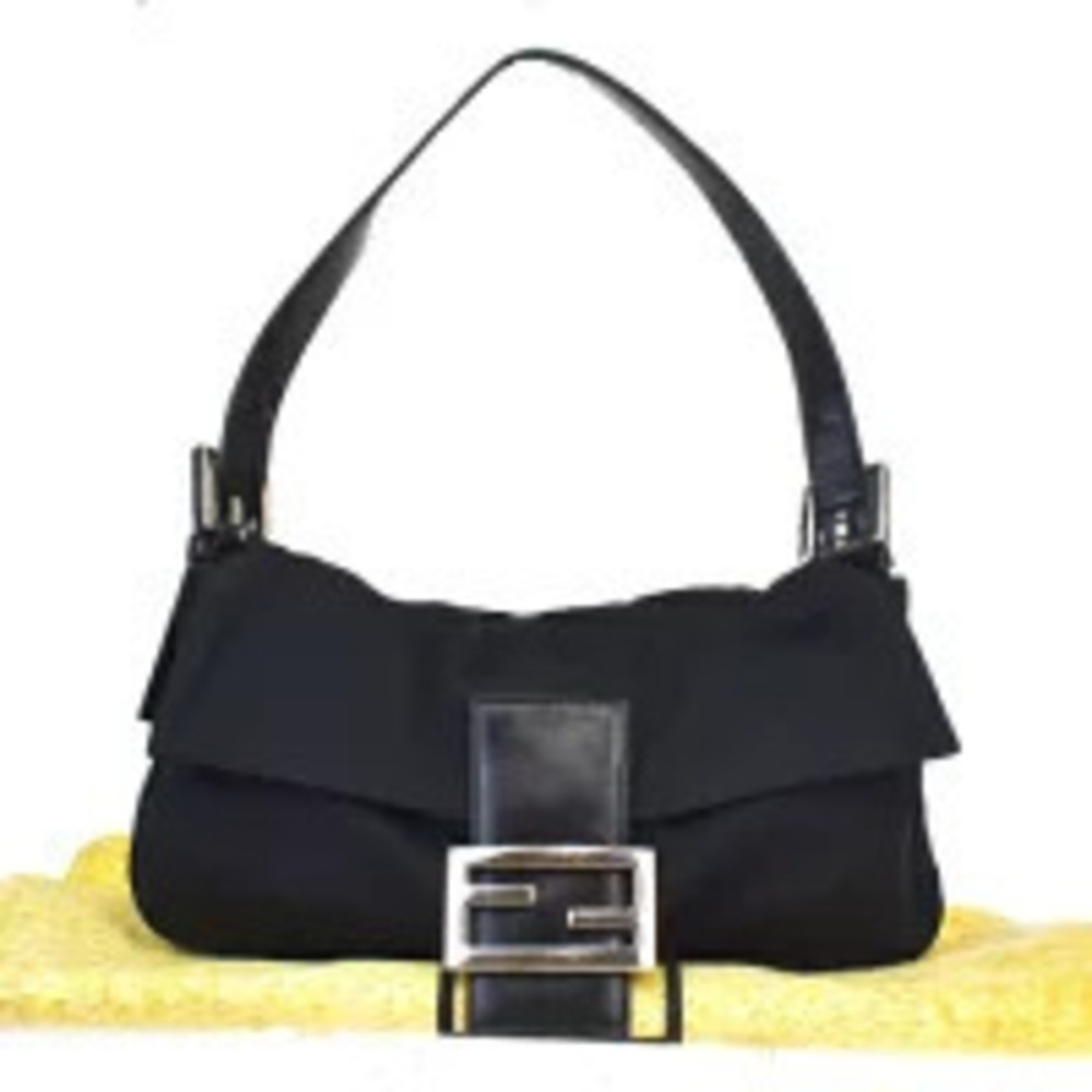 Fendi Mamma Bucket Shoulder Bag Black Leather